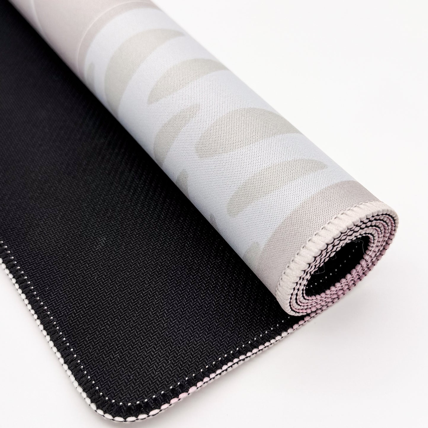 The Neutre Blanc Mahjong Travel Mat